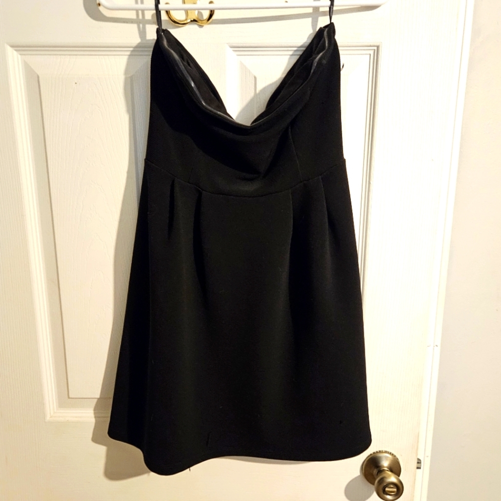 Forever21 Textured Black Strapless Dress